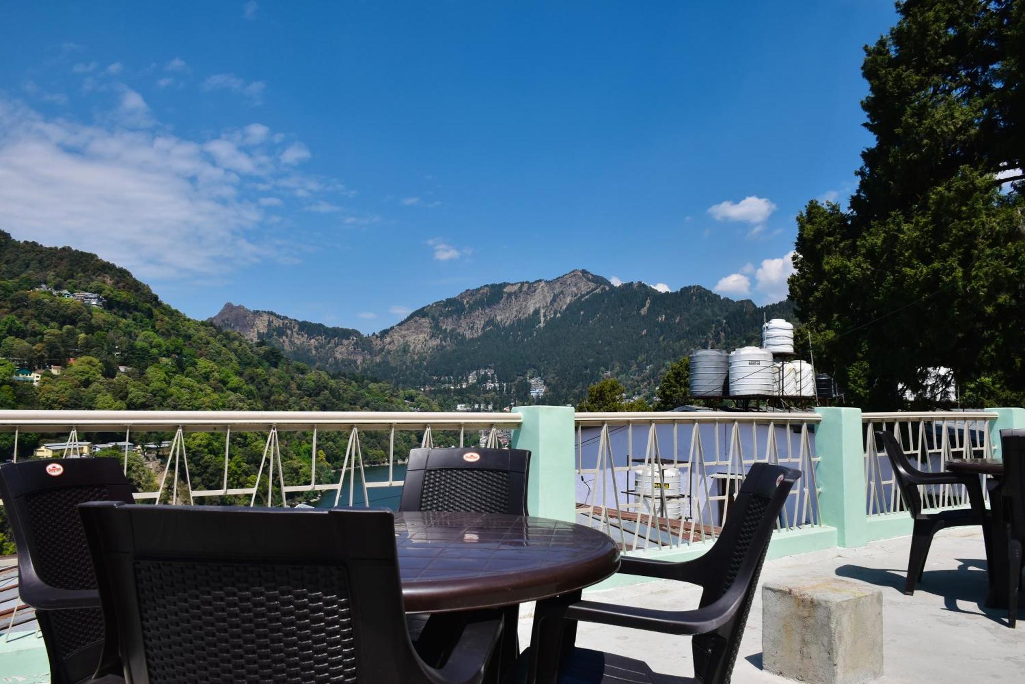 נייניטל Spruce Hill Hotel & Restro מראה חיצוני תמונה