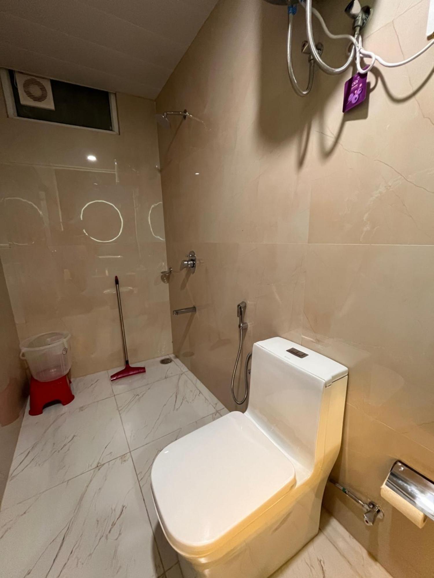 נייניטל Spruce Hill Hotel & Restro מראה חיצוני תמונה