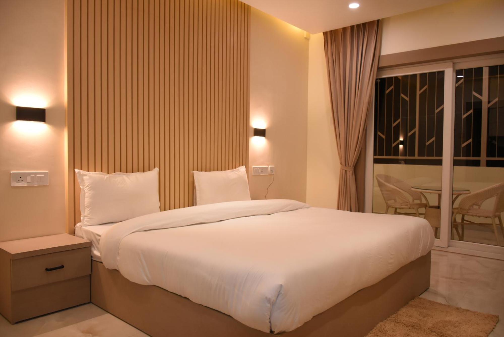 נייניטל Spruce Hill Hotel & Restro מראה חיצוני תמונה